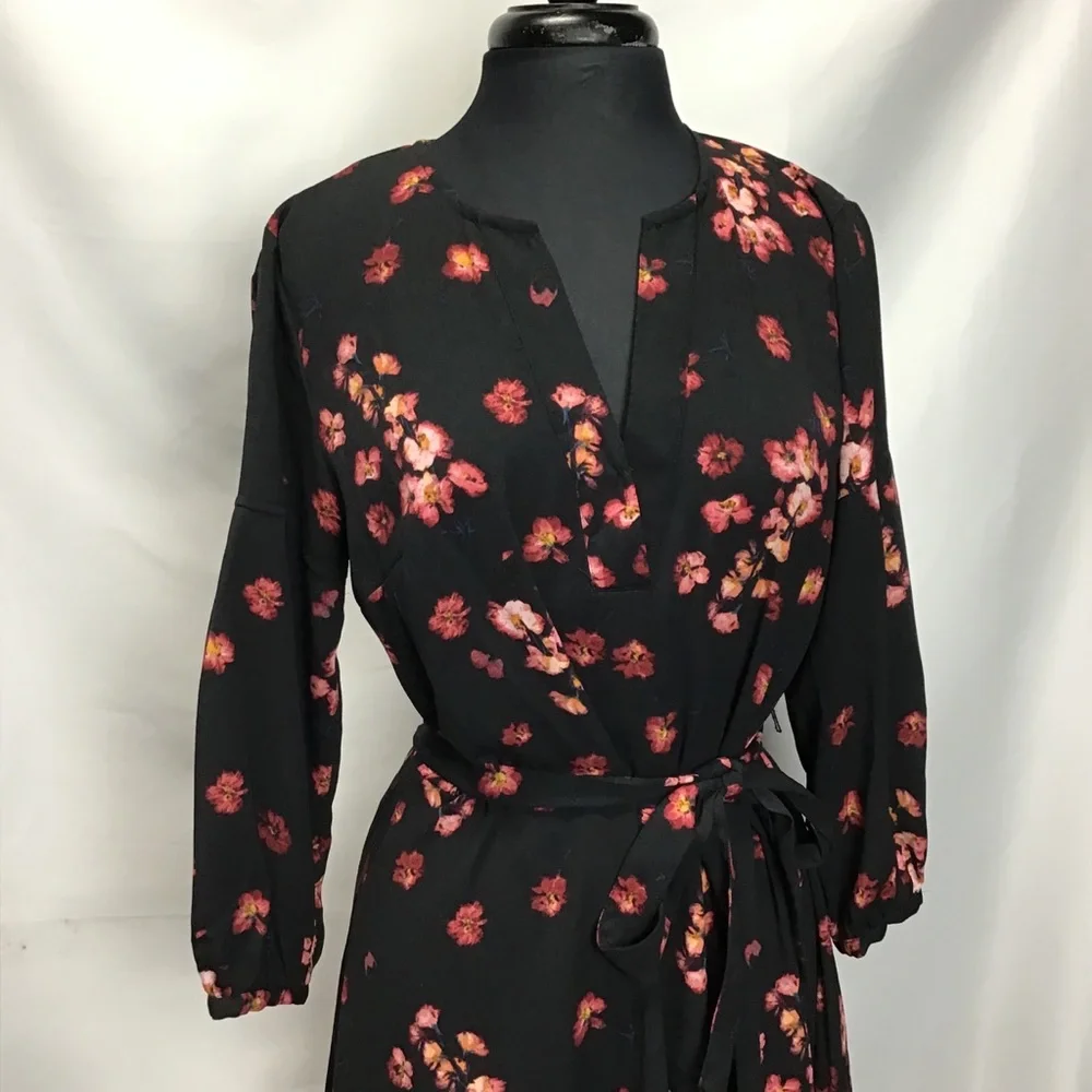 Long Sleeved Floral Dress - Picture 2 of 11